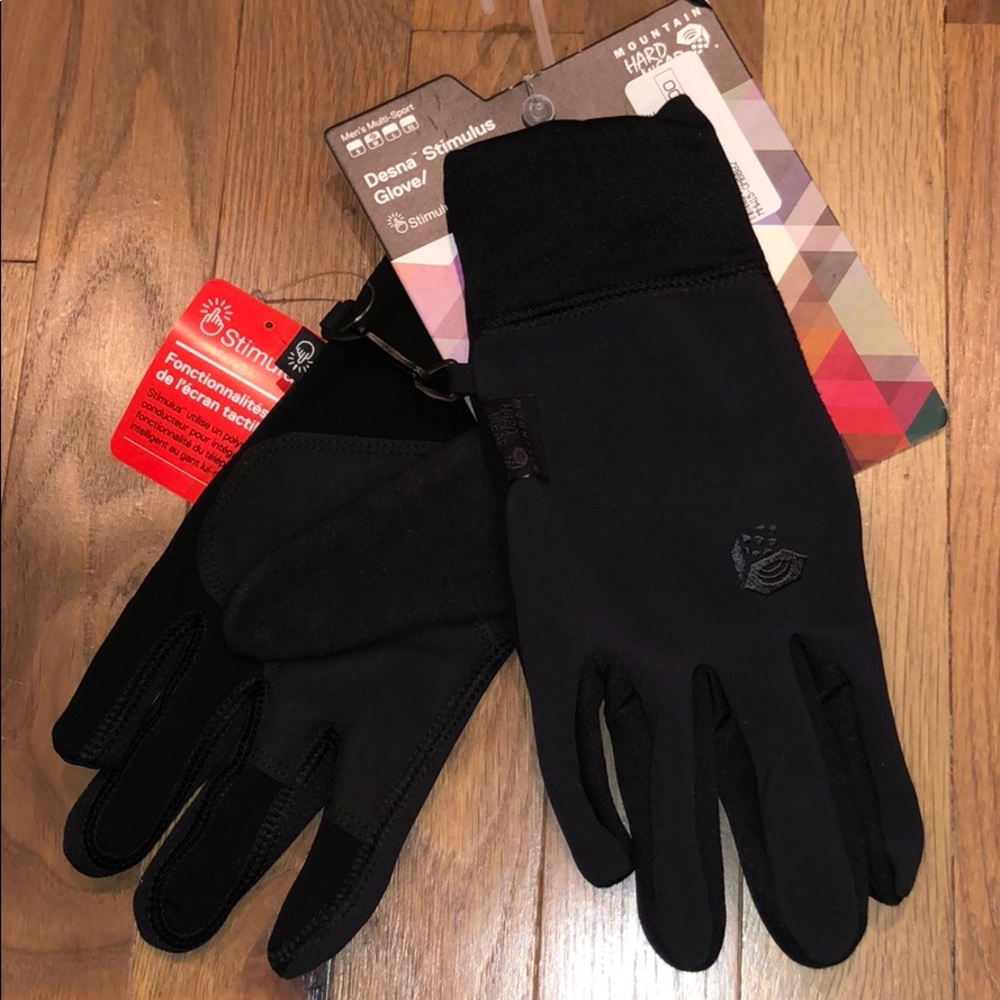 M’s gloves